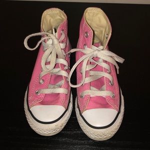 Girls pink converse